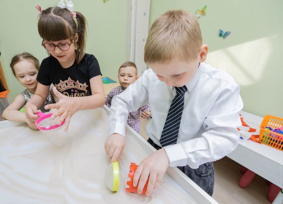 Подарки солнечным детям